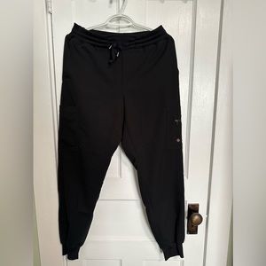 V-Tess Zippered Cargo Pocket Jogger Pant Scrubs